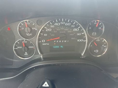 Used 2025 GMC Savana 2500 w/ Driver Convenience Package RWD image 12