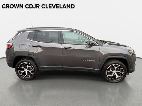 Used 2024 Jeep Compass Limited AWD/4WD image 7