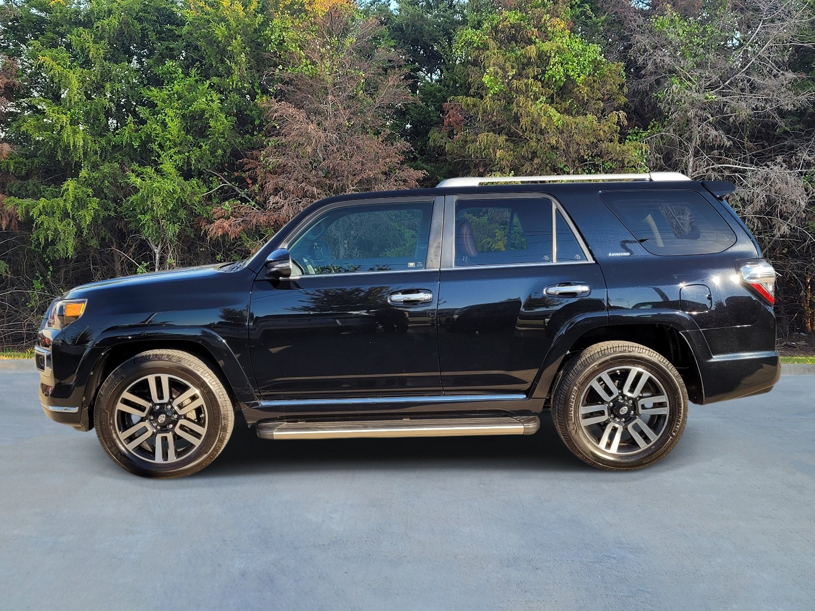 Used 2019 Toyota 4Runner Limited AWD/4WD image 21