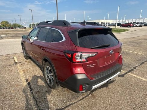 Used 2022 Subaru Outback Limited w/ Popular Package #2 AWD/4WD image 4