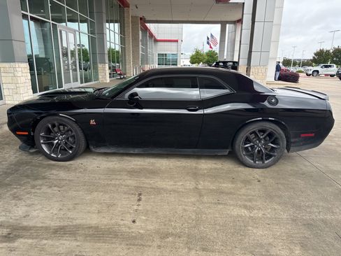 Used 2023 Dodge Challenger R/T Scat Pack image 3