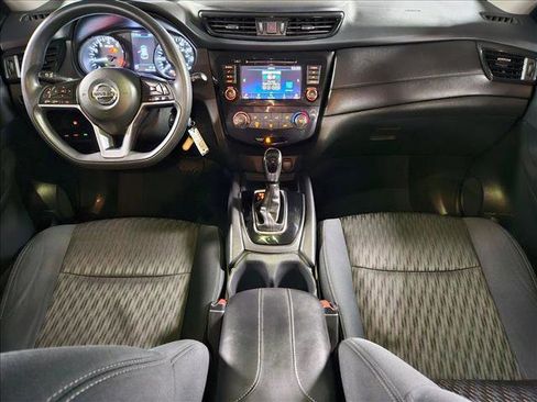 Used 2018 Nissan Rogue S image 16