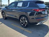 Used 2022 Mitsubishi Outlander SE image 5