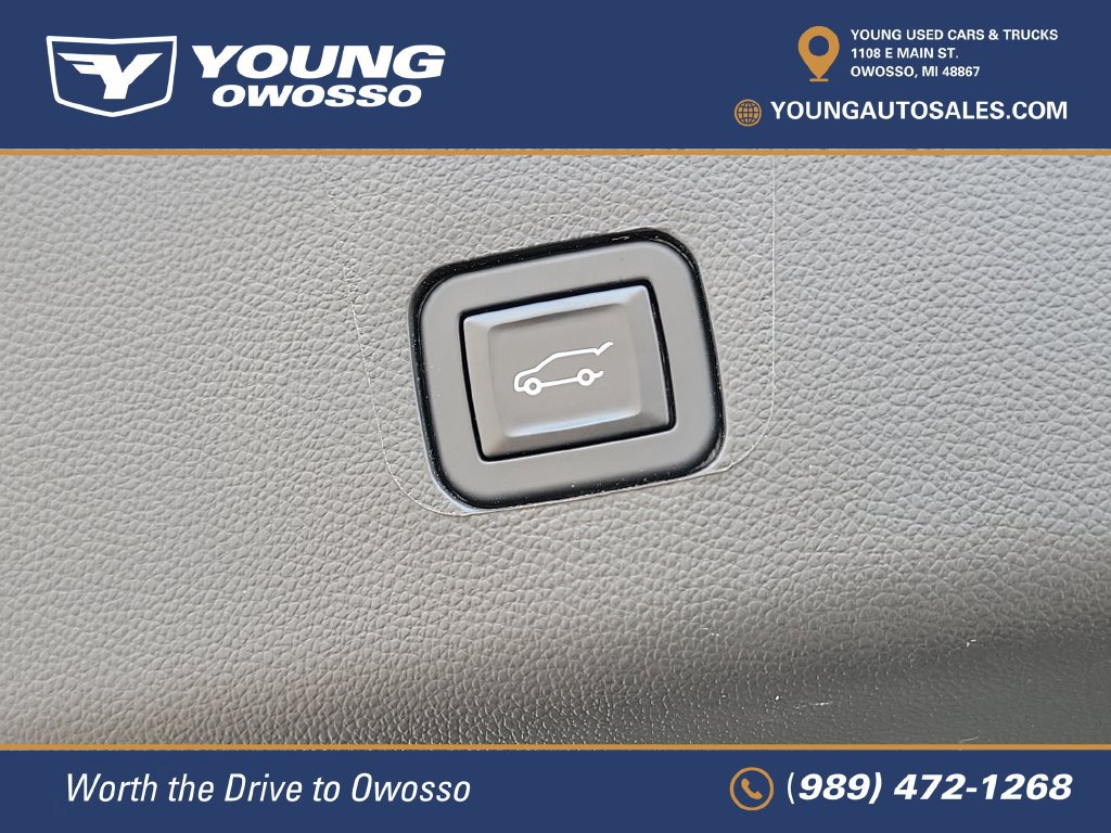 Certified 2023 Chevrolet Traverse LT FWD image 30