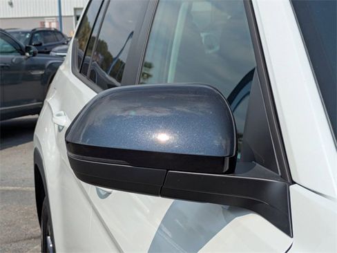 New 2026 Volkswagen Atlas Peak Edition image 12