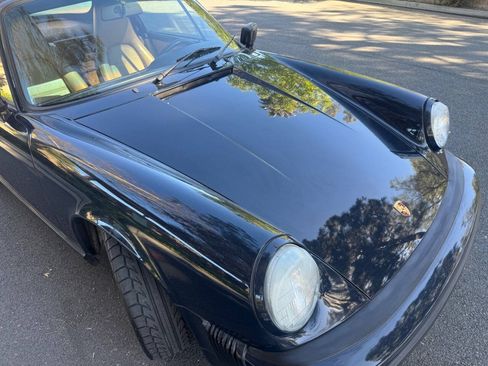 Used 1989 Porsche 911 Carrera RWD image 19
