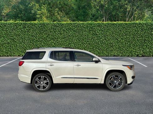 Used 2019 GMC Acadia Denali w/ Technology Package image 2