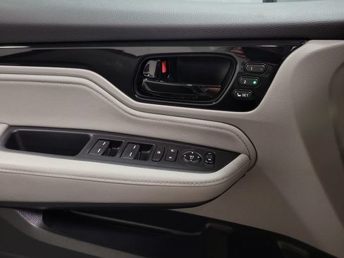 Used 2023 Honda Odyssey Touring image 19