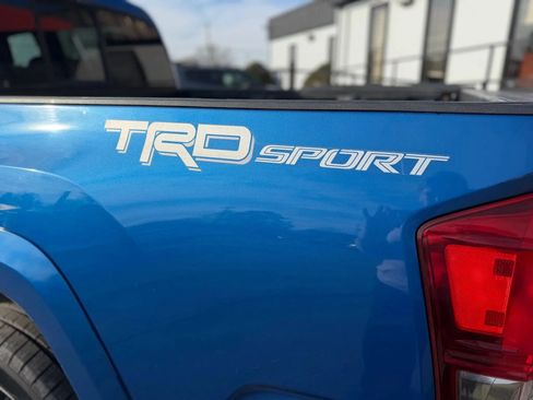 Used 2016 Toyota Tacoma TRD Sport w/ Towing Package RWD image 9