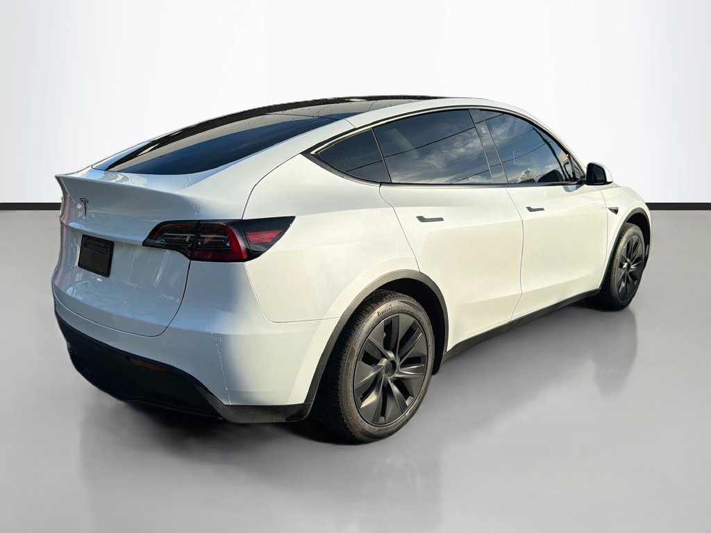 Used 2025 Tesla Model Y Long Range RWD image 7