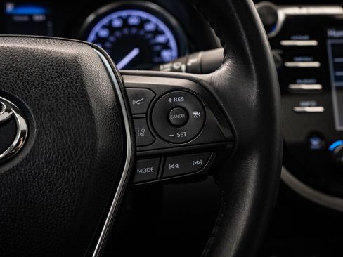 Used 2018 Toyota Camry SE image 28