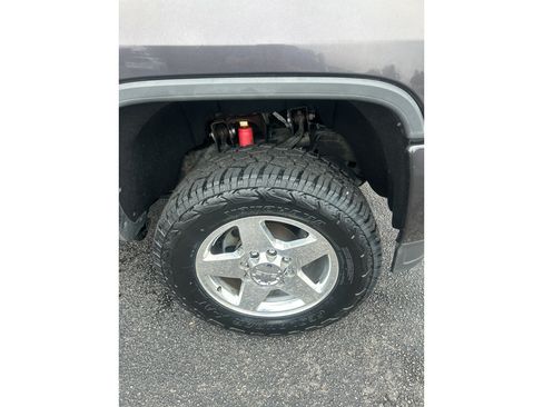 Used 2015 GMC Sierra 2500 Denali w/ Duramax Plus Package AWD/4WD image 6