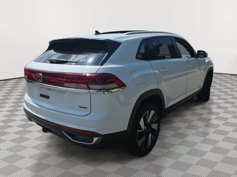 Used 2024 Volkswagen Atlas Cross Sport SE AWD/4WD image 4