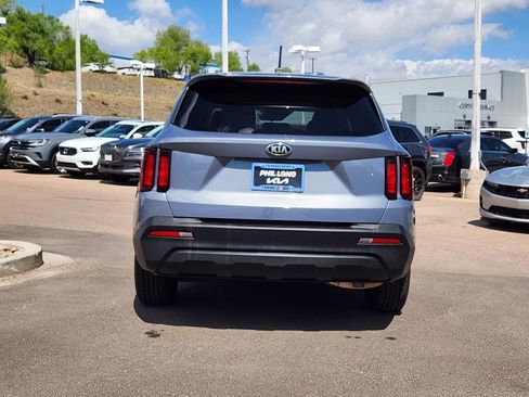 Used 2021 Kia Sorento LX FWD image 6