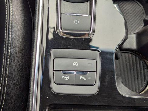 Used 2019 Ford Edge ST w/ Equipment Group 401A AWD/4WD image 21