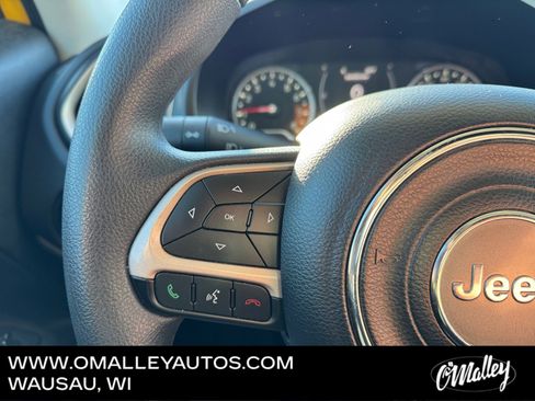 Used 2016 Jeep Renegade Sport w/ Power & Air Group image 16