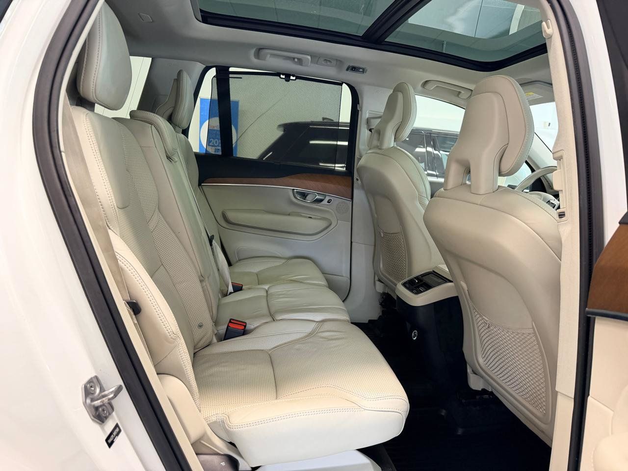 Used 2017 Volvo XC90 T6 Inscription w/ Vision Package AWD/4WD image 32