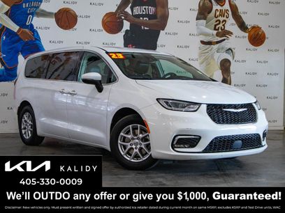 Used 2023 Chrysler Pacifica Touring-L