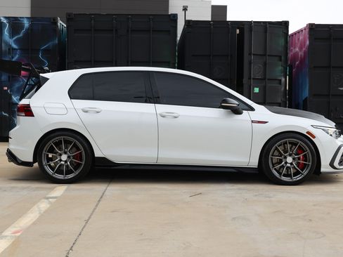 Used 2024 Volkswagen GTI SE FWD image 17