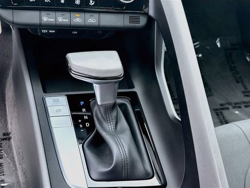 Certified 2026 Hyundai Elantra Sport FWD image 17