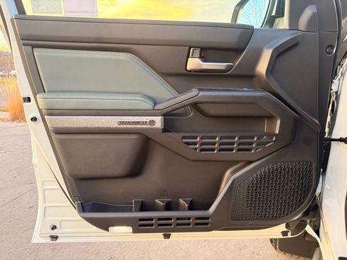 Used 2025 Toyota Tacoma Trailhunter image 9