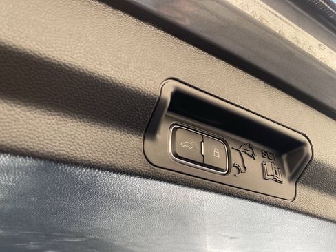 Used 2023 Ford Explorer ST-Line w/ Class IV Trailer Tow Package image 29