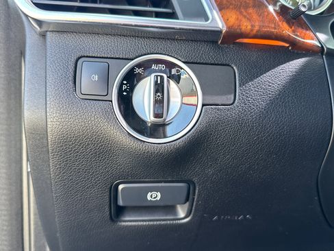 Used 2013 Mercedes-Benz GL 450 4MATIC w/ Premium 2 Pkg image 16