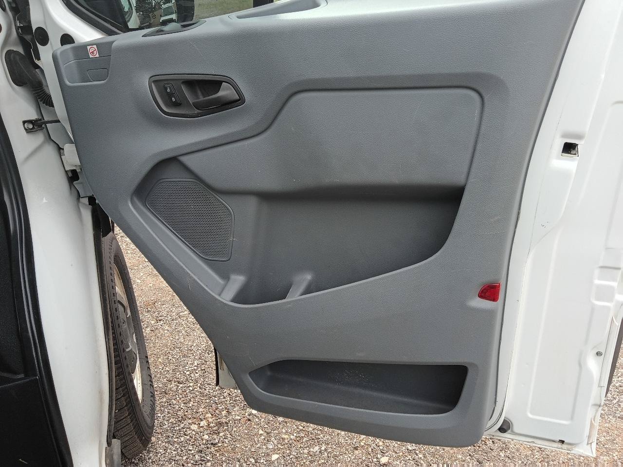 Used 2019 Ford Transit 150 130 Low Roof RWD image 13