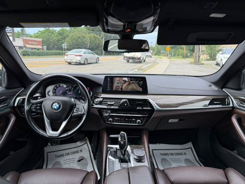 Used 2018 BMW 530e RWD image 16