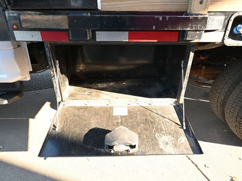 Used 2022 Ford F550 4x4 Regular Cab Super Duty image 41