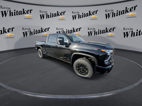 Used 2024 Chevrolet Silverado 2500 LTZ w/ LTZ Plus Package AWD/4WD image 2