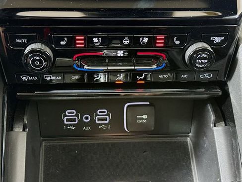 Used 2024 Jeep Grand Cherokee L Overland w/ Advanced Protech Group III image 34