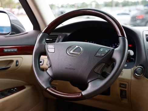 Used 2008 Lexus LS 460 RWD image 26
