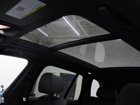 Used 2025 BMW X5 xDrive50e image 26