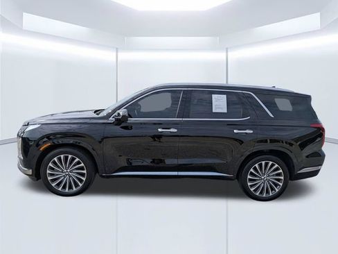Certified 2025 Hyundai Palisade Calligraphy FWD image 8