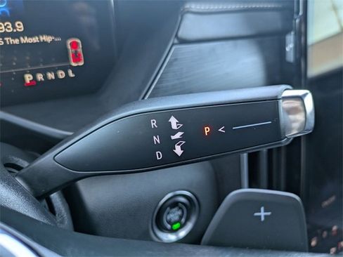 Used 2024 GMC Acadia Elevation image 17