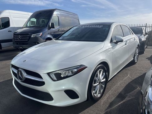 Used 2021 Mercedes-Benz A 220 image 1
