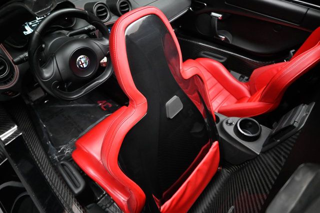 Used 2016 Alfa Romeo 4C Spider RWD image 55