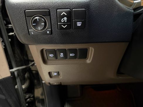 Used 2020 Lexus GX 460 Premium AWD/4WD image 15