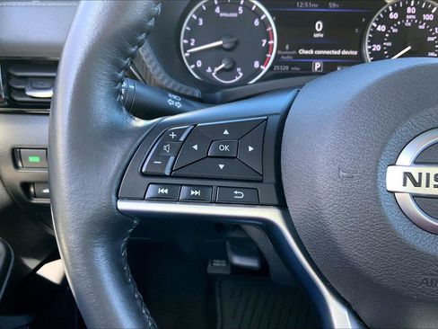 Used 2022 Nissan Sentra SV w/ Trunk Package image 17