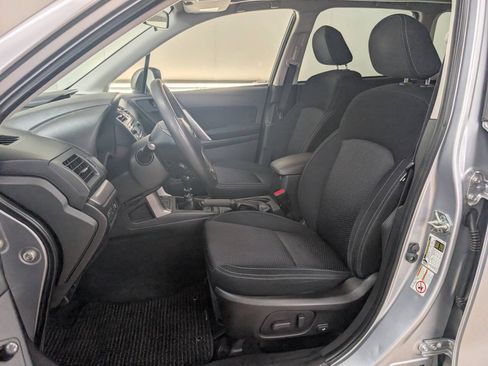 Used 2015 Subaru Forester 2.5i Premium AWD/4WD image 7