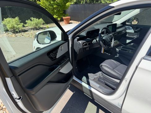 New 2026 Lincoln Aviator Reserve AWD/4WD image 25