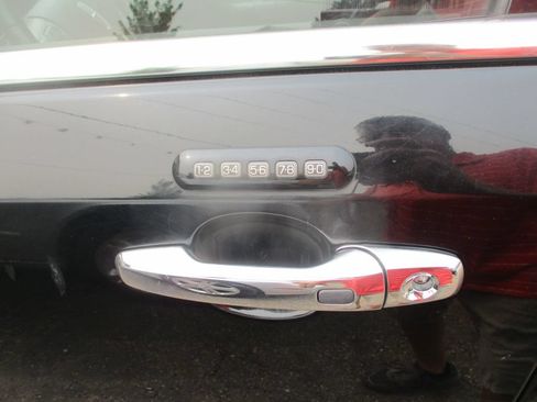 Used 2012 Lincoln MKX AWD image 11