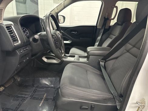 Used 2022 Nissan Frontier SV w/ Technology Package AWD/4WD image 19