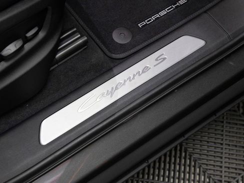 New 2026 Porsche Cayenne S image 33