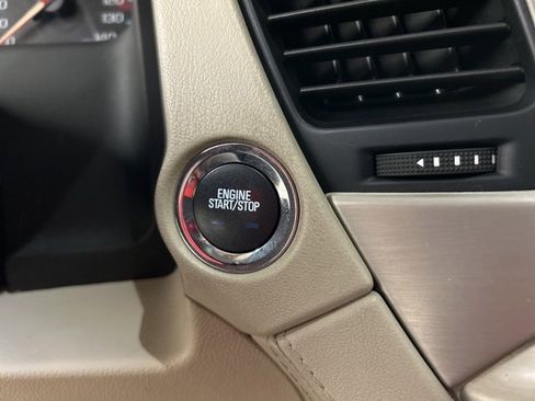 Used 2020 GMC Yukon Denali w/ Denali Premium Package image 12