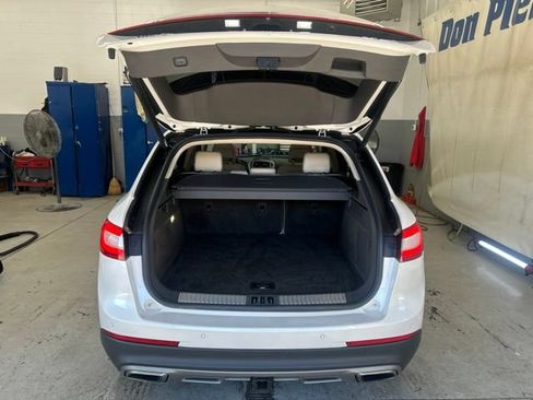 Used 2016 Lincoln MKX Reserve w/ Technology Package AWD/4WD image 6