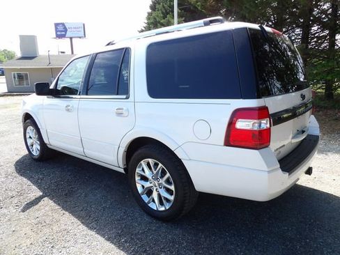 Used 2017 Ford Expedition Limited w/ Equipment Group 301A AWD/4WD image 3