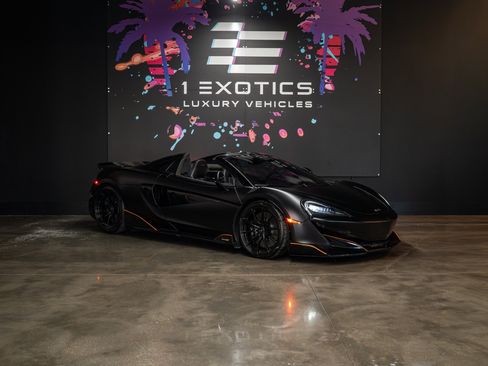 Used 2020 McLaren 600LT Spider RWD image 7