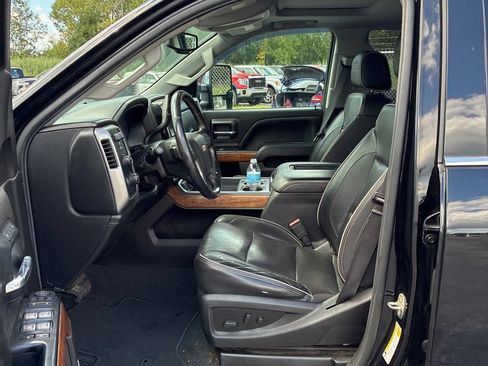 Used 2019 Chevrolet Silverado 2500 High Country w/ Duramax Plus Package AWD/4WD image 5